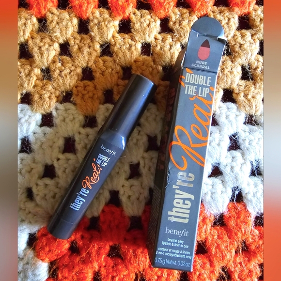 New Benefit lipstick and lip liner duo They're Real Nude Scandal discontinued - Picture 3 of 5
